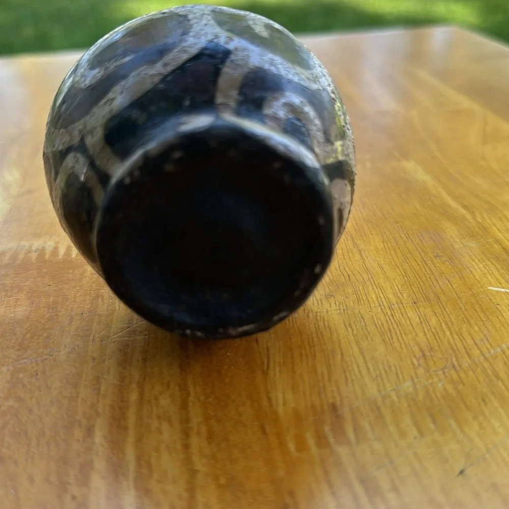 Unique Pottery Jar/Vase - Picture 9 of 12